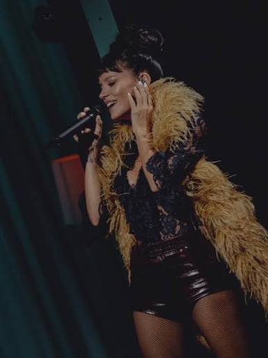 Lily Allen has cancelled her Auckland concert hours before she was due to  take the stage. Allen made the announcement this morning on social media.  “To my West End Girls in Auckland,