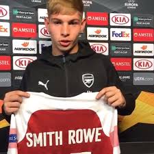 Emile smith rowe has given the shirt he wore on his arsenal debut to his mother. Arsenal Starlet Emile Smith Rowe To Celebrate With His Mum After Making History On Debut London Evening Standard Evening Standard