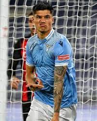 Jun 04, 2021 · wallpaper covers and decorates the interior walls of homes, offices, and other buildings and is a part of interior decoration. M Joaquin Correa Soccer