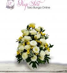 Rangkaian bunga meja tamu yulika florist. Bunga Meja Anniversary Jakarta
