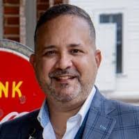 Thomas Steffler's Instagram, Twitter & Facebook