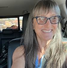 For a small pup, Lucy has some serious hops! If they make a new Air Bud  movie I think she should audition!