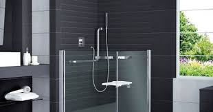 Dusche Behindertengerecht Rollstuhlgerecht Barrierefrei Bad Design Heizung Duschabtrennung Duschkabine Eckeinstieg Pendeltur Dusche