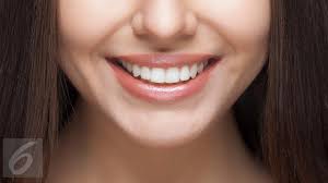 Siwak penggunaan siwak mungkin bukan baru kali ini saja. 19 Cara Memutihkan Gigi Secara Alami Efektif Dan Tanpa Efek Samping Health Liputan6 Com