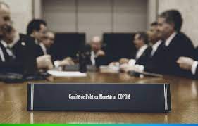 The fed is likely to maintain a steady hand, but the brazilian central bank could raise its selic rate by 75. Os Juros O Copom E O Mercado Nelogica