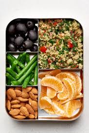 10 Easy Lunches That Don T Need To Be Refrigerated Healthy Camping Food Healthy Lunch Easy Lunches