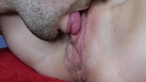 Эта возбужденная шлюха заставила своего бывшего парня пососать ее сливочную  киску накануне свадьбы. - Videos - Only Brunettes porn - only-brunettes.com HD phone wallpaper