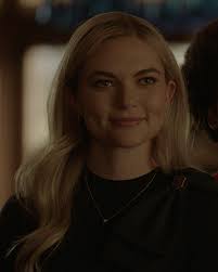 Legacies Theory: Lizzie Doesn'T Want To Kill Hope (Just Her Vampire Side)