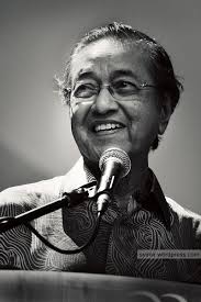 Mahathir menjadi realiti apabila terlaksana dasar pengajaran dan pembelajaran sains dan matematik dalam bahasa inggeris (ppsmi). Photojournalism Syimir Izzaffy Cerita Melalui Gambar