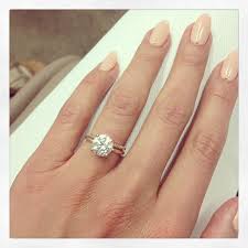 Cat Deeley Engagement Ring Thin Wedding Band I Love It Just Maybe A Thicker Wedding Band Celebrity Engagement Rings Thin Wedding Bands Thick Wedding Bands