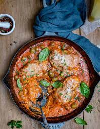 Creamy Italian Chicken In Tomato Sauce Keto Recipe Blondelish Com Recipe Chia Pudding Recipes Healthy Chicken Tomato Sauce Recipe Italian Chicken