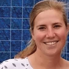 Amanda Annis's Instagram, Twitter & Facebook