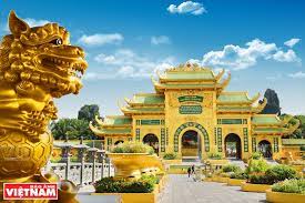 The neighbouring beach (adult/child 100. Dai Nam Wonderland Vietnam Pictorial