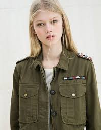Epingle Sur Veste