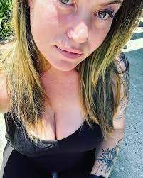 Kylie Dunne's Instagram, Twitter & Facebook