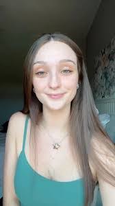 Leah Thorne's Instagram, Twitter & Facebook