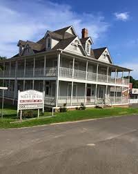 The Wiley Hotel Garrison Texas Where Back In The Day Railroad Men Were Entertained Hotel Mansions Texas History