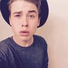 Dylan Holland's Instagram, Twitter & Facebook