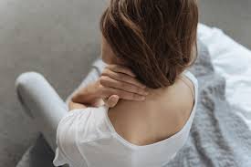 Nackenschmerzen Ursachen Und Behandlungswege Brigitte De