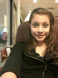 Melanie Nava (@0b1d49e6968f4d5)