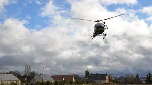 Piloter un hélicoptère est beaucoup plus difficile que de piloter un avion, car avec les voilures tournantes il faut gérer la troisième dimension. Pourquoi Un Helicoptere De La Gendarmerie Au Dessus Du Castelrenaudais