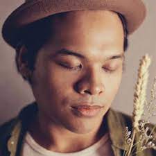 Hanya satu kupinta percaya pada diriku hatiku hatimu serahkan pada yang satu. Denganmu By Aizat Amdan Album Lyrics Musixmatch