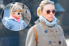 Check spelling or type a new query. Redkij Vyhod Skarlett Johansson Na Progulke S Podrosshej Docheryu Spletnik