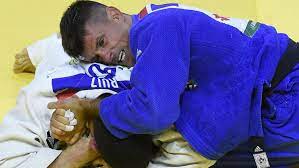 Ungvári dokuz yaşında judoyu devraldı ve ekim 2009'da avrupa judo federasyonu tarafından haftanın judokası seçildi. Ungvari Miklos Oda Kellett Volna Vagni Es Kesz 24 Hu