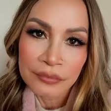 Good morning everyone and shout out to all my top fans and followers  continuing to support me.Lets grow together and have a nice job to all of  us as content creator make