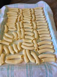 10 Oz Semolina Flour 4 Oz Water And My Kitchenaid Artisan Stand Mixer And Pasta Press Wow Easy F Fresh Pasta Recipes Homemade Noodles Pasta Extruder Recipe