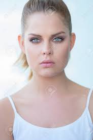 Oblong Face 5 Oblong Face Shape Pulled Back Hairstyles Chin Length Hair