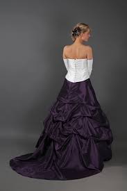 Großhandel reifrock petticoat , großhandel petticoat hochzeitskleid , großhandel unterrock brautkleid , großhandel hochzeitskleid reifrock , großhandel reifröcke , großhandel brautkleider. Brautkleid Lila Creme Mit Geraffter Schleppe Grosse 38 Mit Reifrock Kleiderfreuden