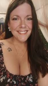 Dull Women's Club sharing quiet life experiences and interests