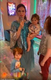 After welcoming her fourth son back in 2015, the singer said that she'd found pregnancy. Lnwqjaoxcgkokm