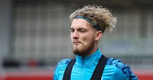Maybe you would like to learn more about one of these? Watch Liverpool S Harvey Elliott Scores Again With Lovely Chipped Finish Planet Football