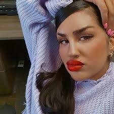 Dessie Cunningham's Instagram, Twitter & Facebook