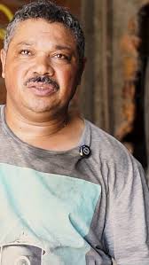 “Olharam pra gente. Trouxeram água, trouxeram esgoto.”, — Manoel, morador  do Jardim Paraná