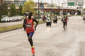 ^ «ekiru, kiplagat побили все рекорды италии в милане». 9dx 1u Flwtwtm