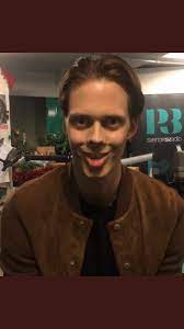 Bill skarsgård seems like a pleasant enough person, but we don't want to see him smile any more than he has to. Bill Skarsgard Doing The Pennywise Smile Without Makeup Itthemovie