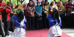 Smp negeri 1 baturraden, menjadi sekolah adiwiyata nasional dan juara i lomba sekolah sehat tingkat kabupaten banyumas. Smpn 1 Bulukumba Wakili Sulsel Lomba Sekolah Sehat Tingkat Nasional Suara Lidik