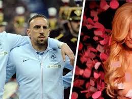 The football world has been engrossed by the story of karim benzema allegedly blackmailing his french teammate mathieu valbuena over a sextape. Sex Mit Der Minderjahrigen Zahia Freispruch Fur Ribery Und Benzema Fussball S24 At Vol At