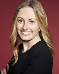 Amanda Moen's Instagram, Twitter & Facebook