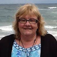 Elizabeth Curran's Instagram, Twitter & Facebook