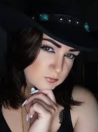 Amber Reddick's Instagram, Twitter & Facebook