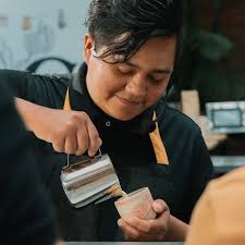 ✨☕ El tercer día de la #Compe2025 estuvo lleno de talento y creatividad  detrás de la barra. Cada competidor convirtió su presentación en una  muestra de técnica, creatividad y orgullo por el