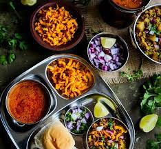 Kolhapuri Usal Misal Recipe With Kat And Kolhapuri Masala Popular Indian Street Foods Series Indian Food Recipes Vegetarian Spicy Vegan Recipes Indian Food Recipes