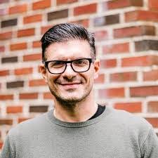 Erich Foster's Instagram, Twitter & Facebook