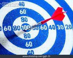 Unsere redakteure haben uns dem lebensziel pfeilen angenommen, produkte aller variante zu testen. Ziel Pfeil Dartscheibe Dart Lizenzfreies Bild Gq9 25 Shotshop Bildagentur