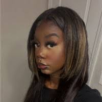 Amia Brown's Instagram, Twitter & Facebook