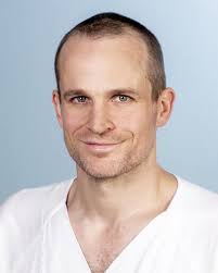 Dr. med. univ. Koeppel: Notfallmediziner*in